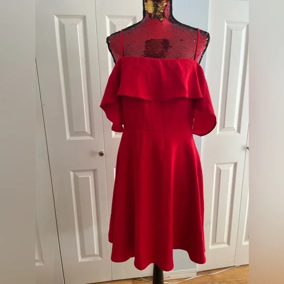 Dress - Picture 1 of 4